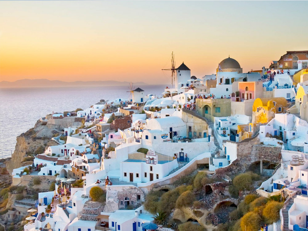 Santorini 6 Hour Sightseeing Mini Bus Tour